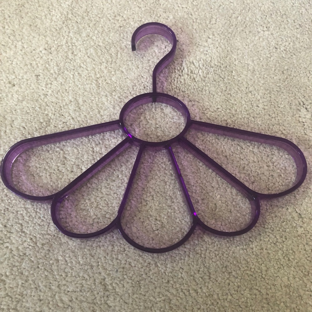 Scarf hangers